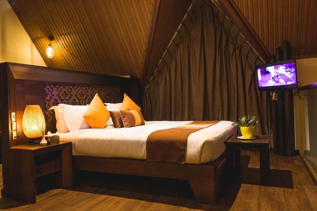 Stilvolles Loft Schlafzimmer im Hotel Mystic Mountain, Nagarkot
