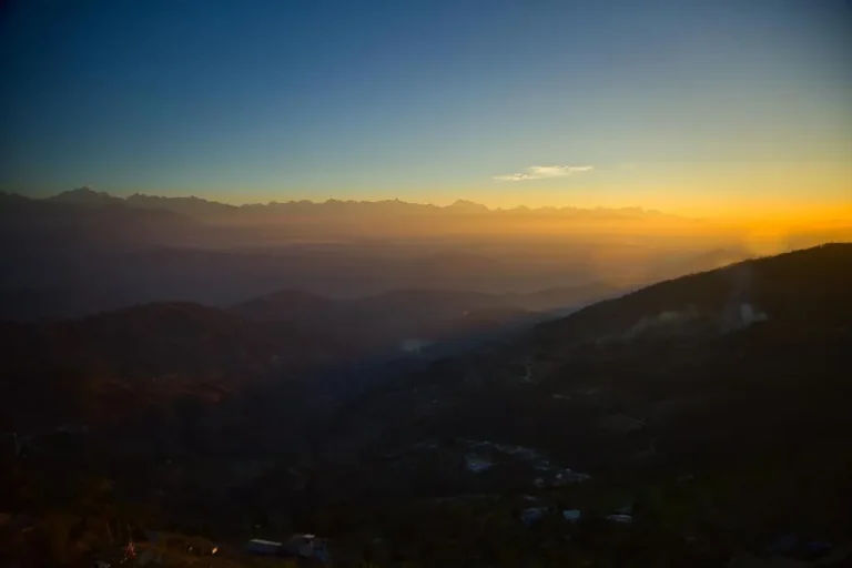 Malerischer Sonnenuntergangsblick vom Hotel Mystic Mountain, Nagarkot