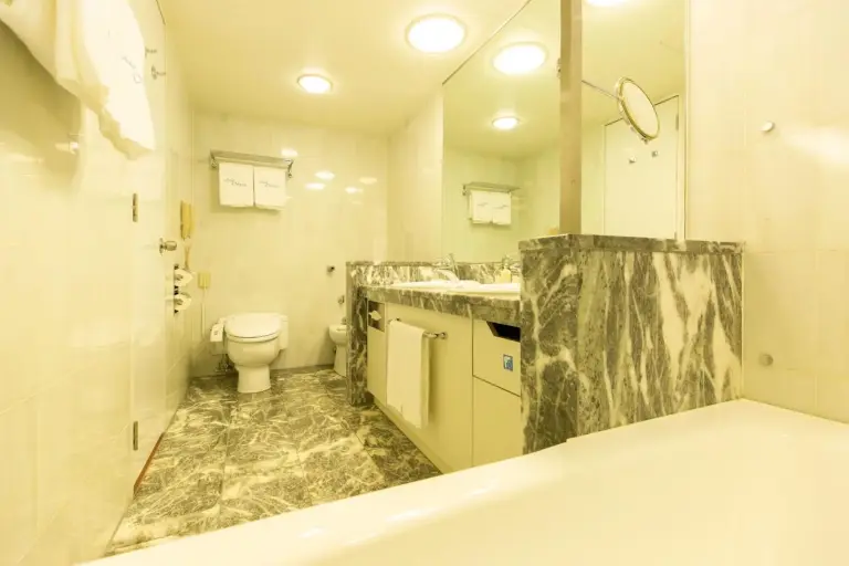 Modern bathroom facilities at Hotel Okura Kobe