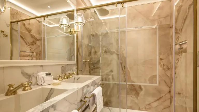 Modern Bathroom