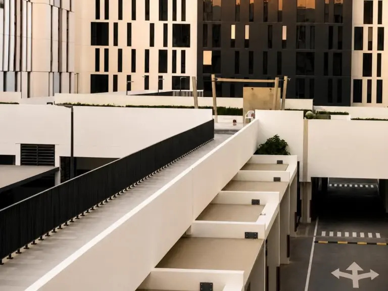 Structure de stationnement à شقة استيديو في الجادة الشارقة, Sharjah