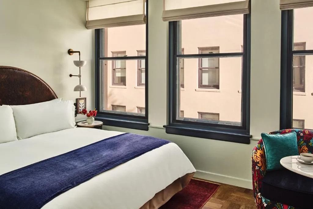 Cozy guest room at Hotel Per La, Autograph Collection in California