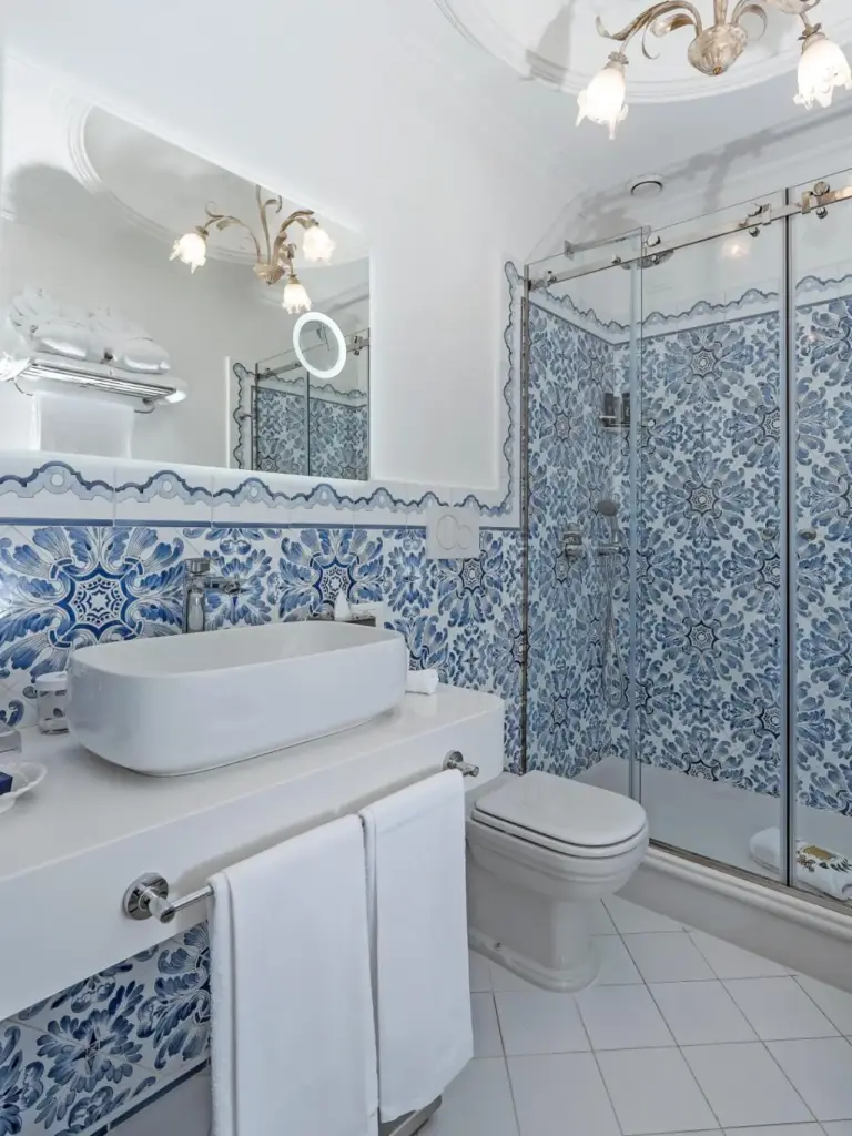 Stylish bathroom at Hotel Quisisana in Capri