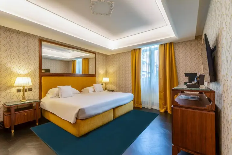 Habitación Deluxe en Hotel Regency - Small Luxury Hotels of the World en Florencia
