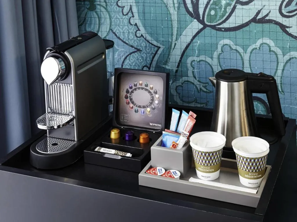 Hôtel Relais de Lyon By Malone coffee station setup