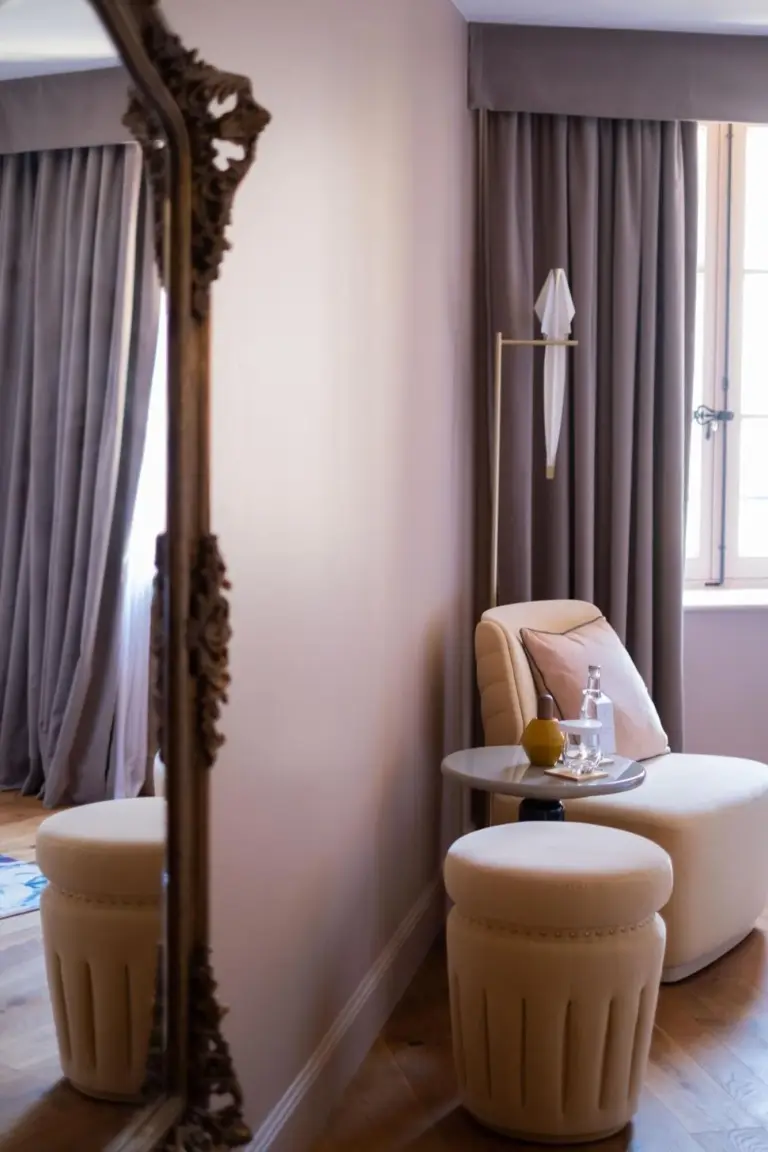 Cozy Seating Area