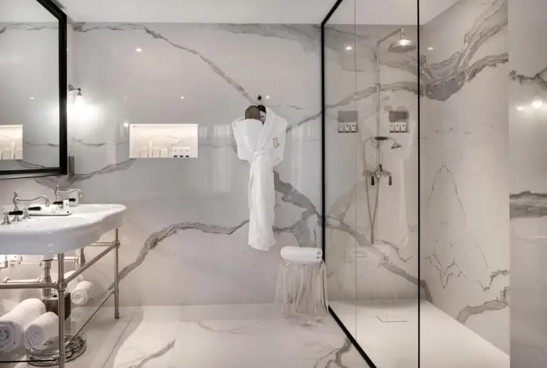Stylish modern bathroom at Hôtel Richer De Belleval in Montpellier