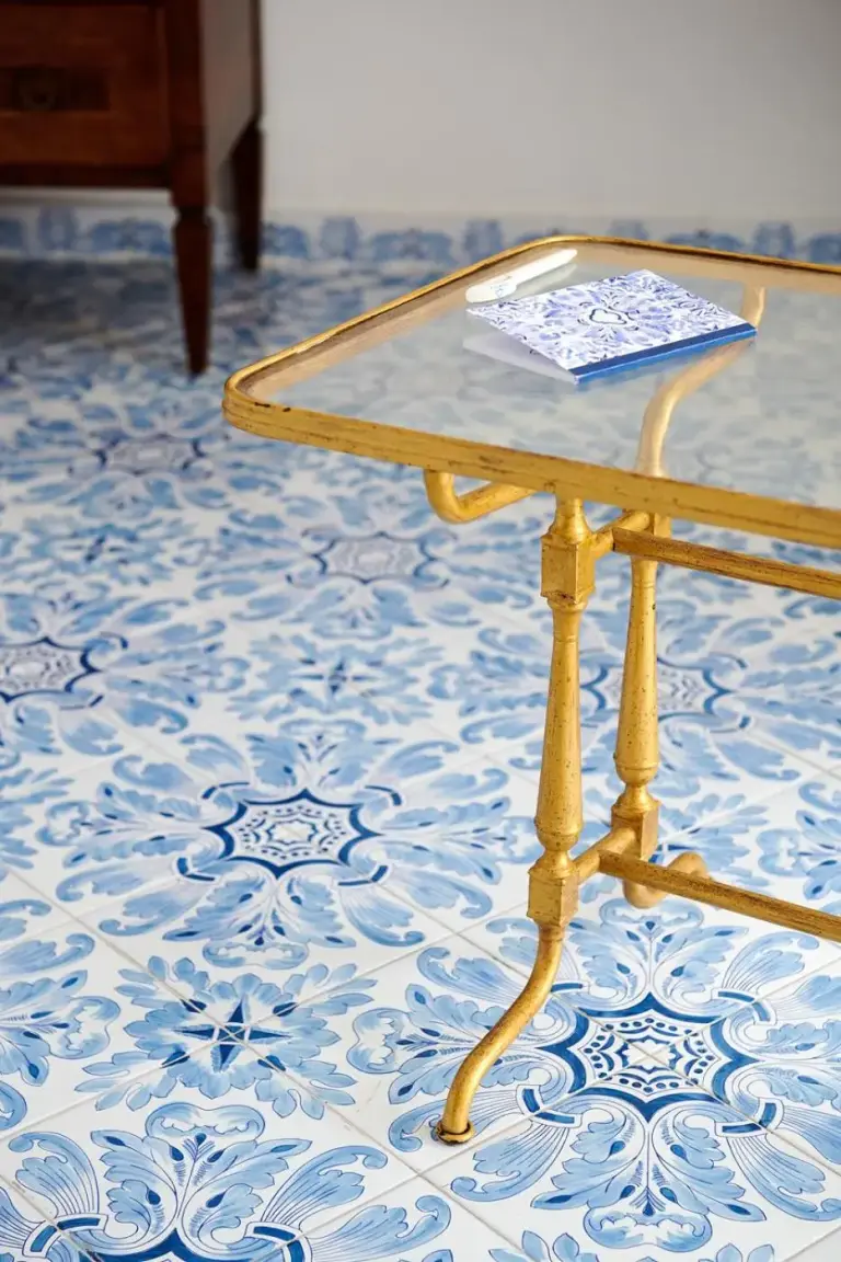 Decorative glass table at Hotel Scalinatella in Capri