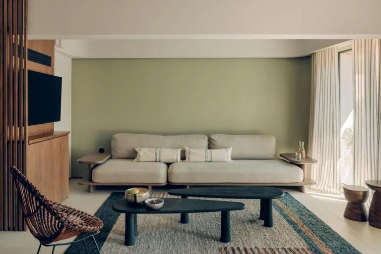 Moderno espacio lounge en Hôtel & Spa Belle Plage