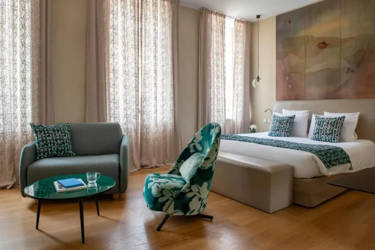Stilvolles Zimmerinterieur im Hotel & Spa REGENT PETITE FRANCE