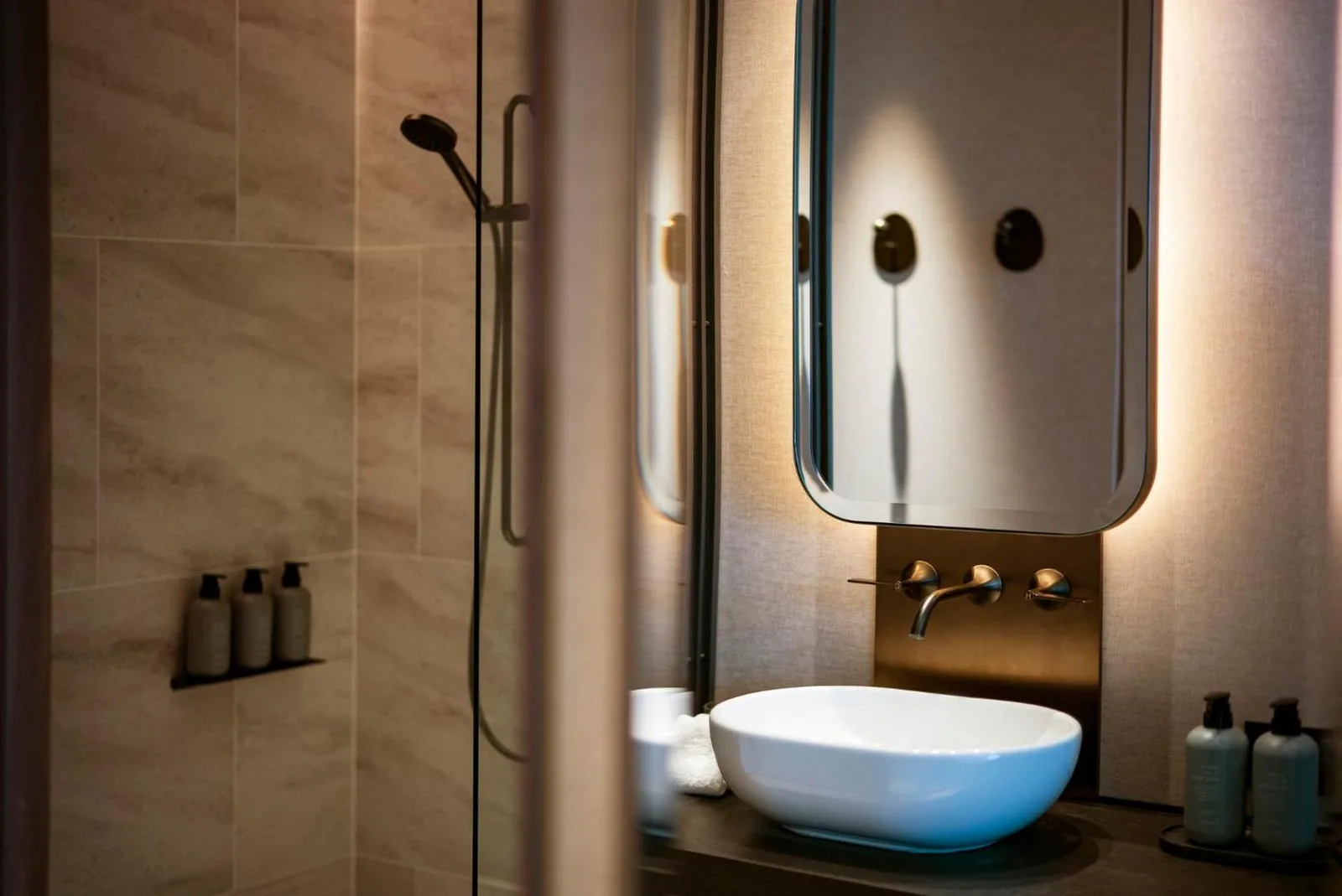 Stylish shower area in Hotel Toranomon Hills, The Unbound Collection By Hyatt in Tokyo