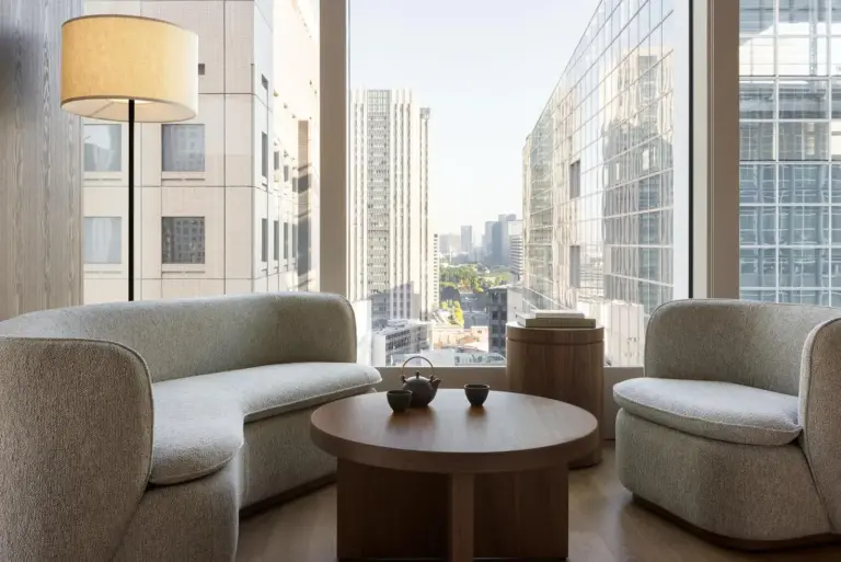Cozy sitting area with city view at Hotel Toranomon Hills, The Unbound Collection By Hyatt in Tokyo