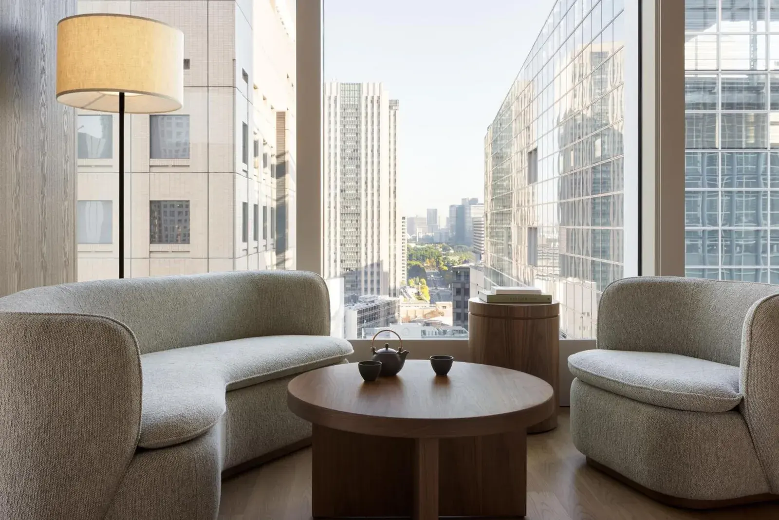 Cozy sitting area with city view at Hotel Toranomon Hills, The Unbound Collection By Hyatt in Tokyo