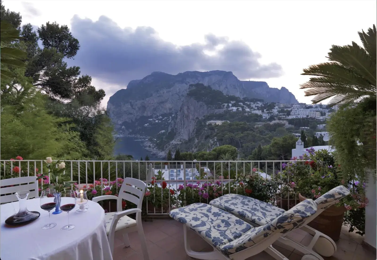 Vista desde la terraza en Hotel Villa Brunella, Capri