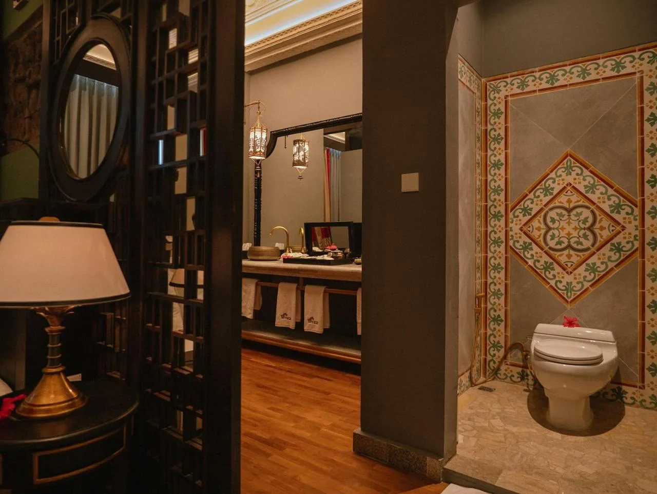 Área de baño y aseo del House of Tugu, Old Town Jakarta