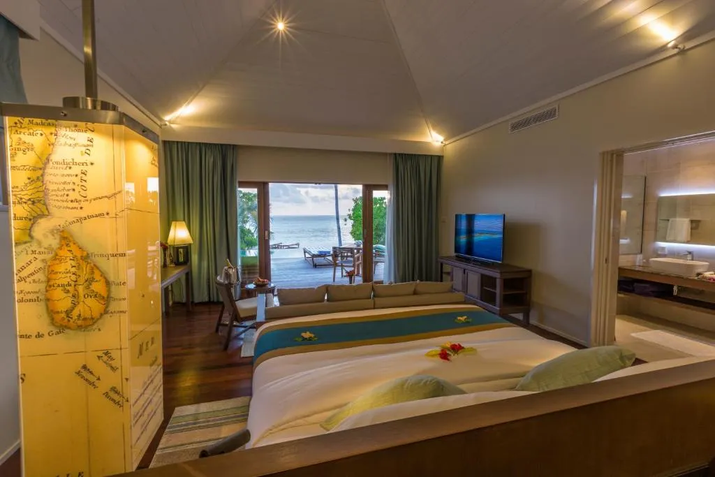 Suite spacieuse au Hurawalhi Island Resort