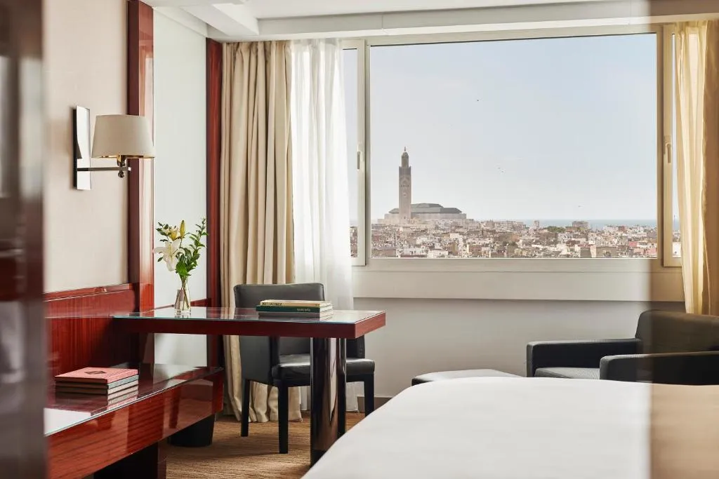 Chambre confortable avec vue sur la ville au Hyatt Regency Casablanca