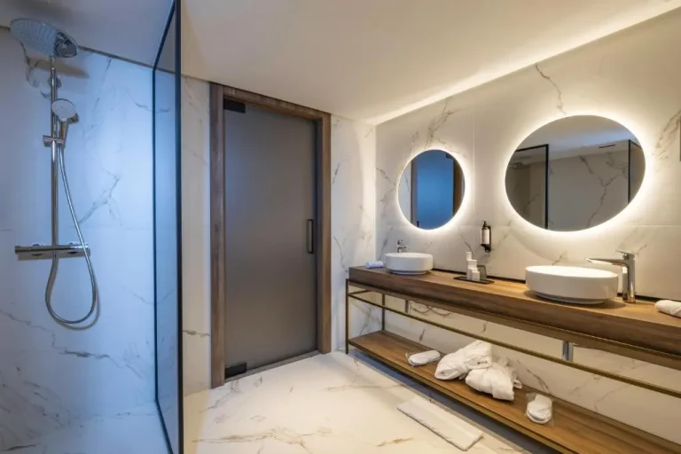 Stylisches Badezimmer im Idou Malabata Beach and SPA