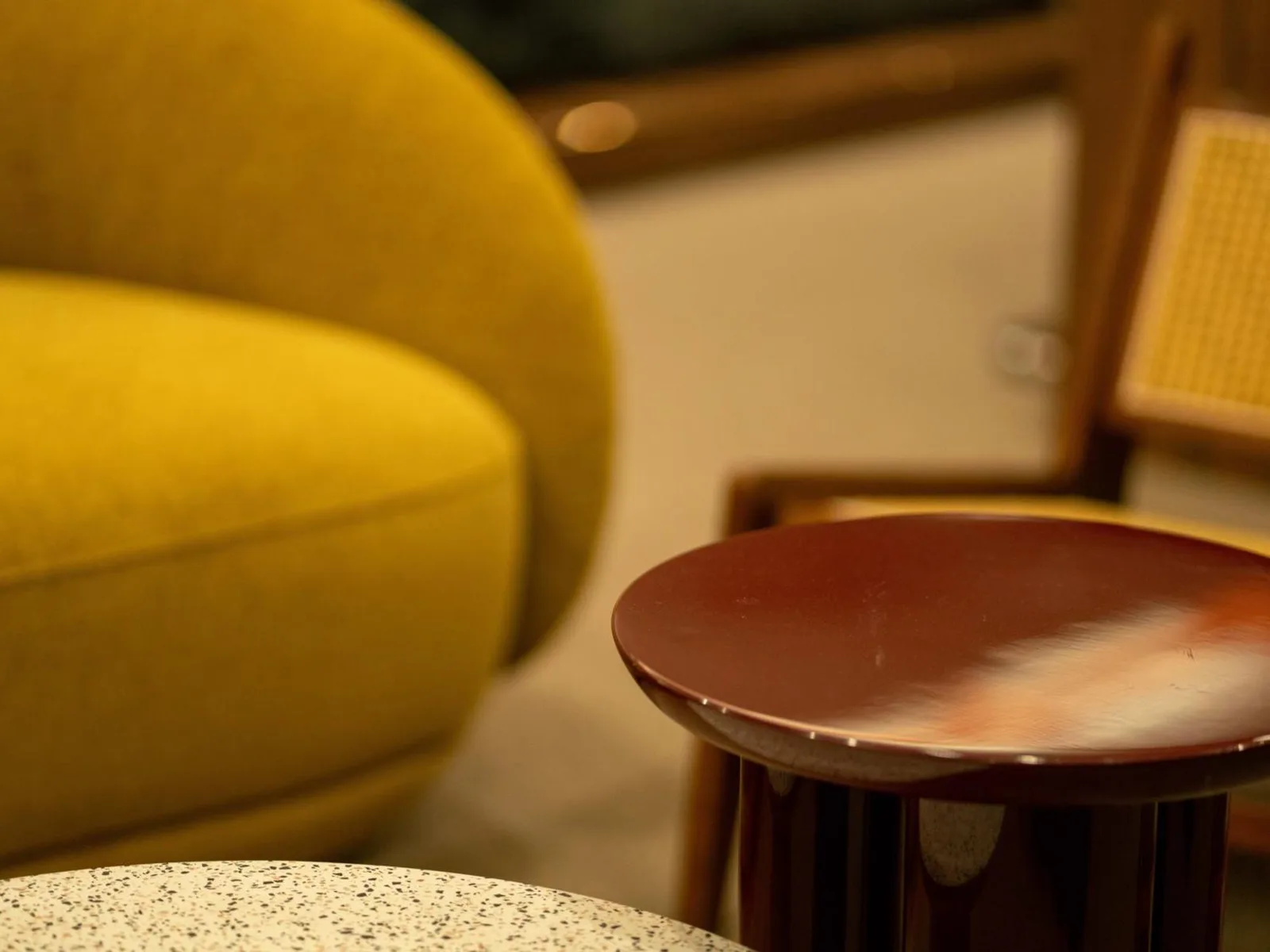 Table basse dans le coin salon de l'illi Jam Shinsaibashi