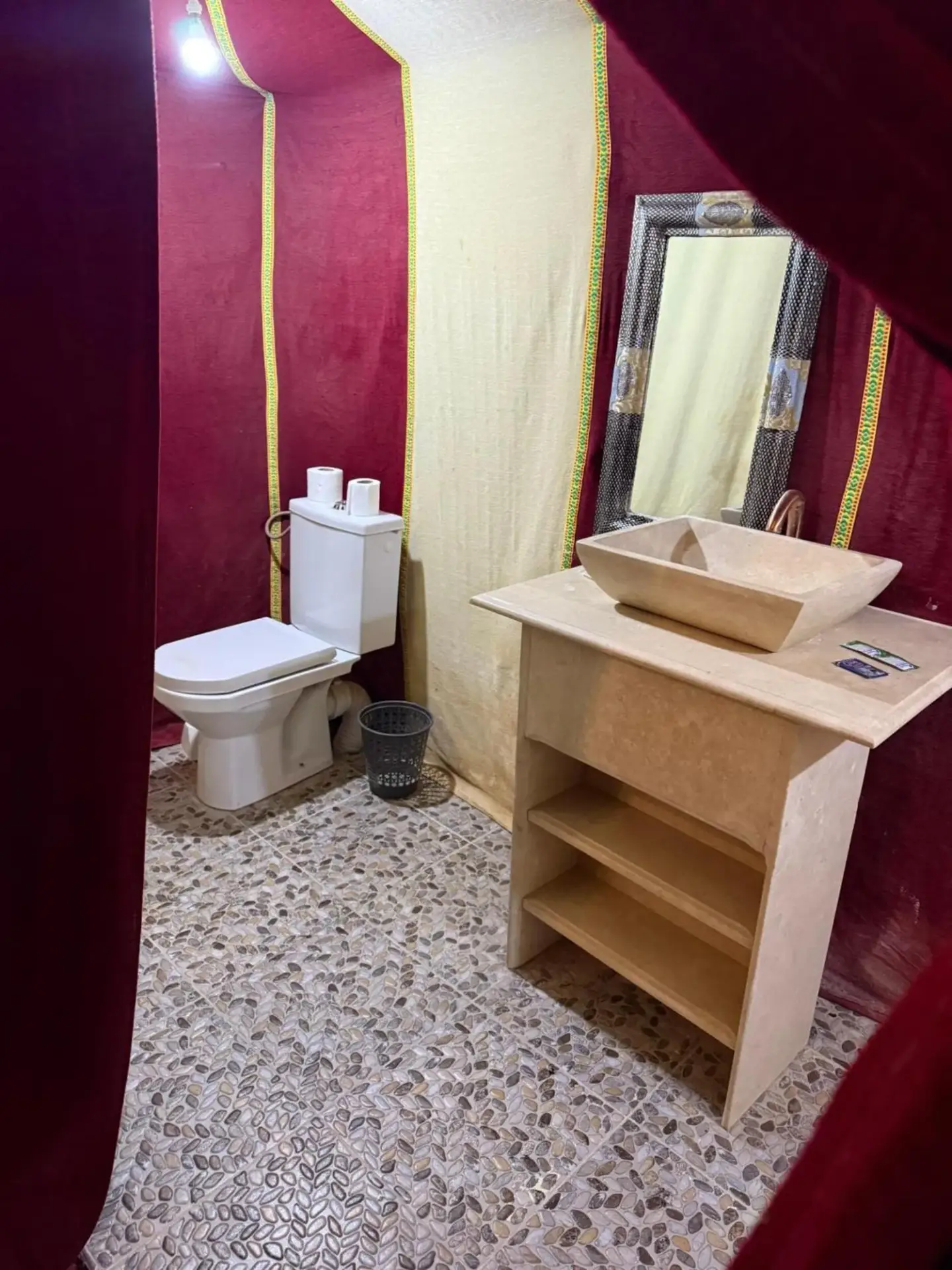 Espace salle de bains cosy Incredible Luxury Desert Camp