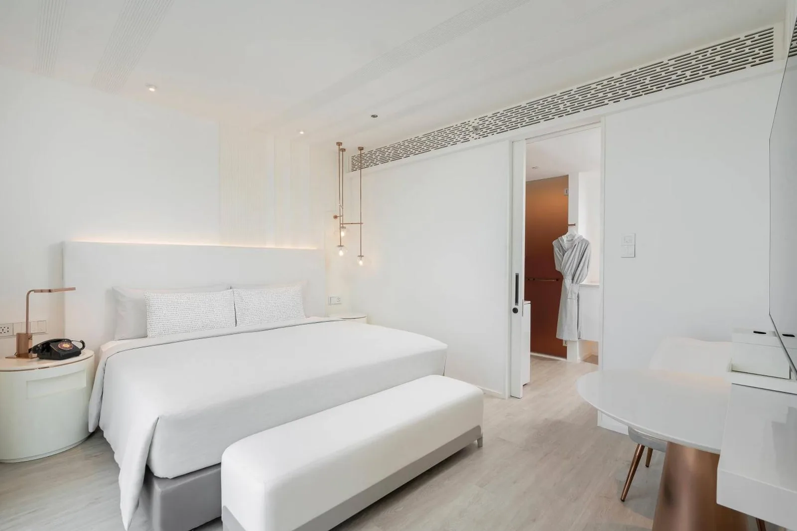 Modern double room at INNSiDE by Meliá Bangkok Sukhumvit