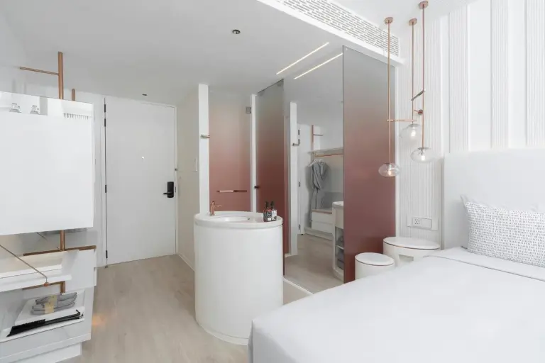 Interior view of twin room at INNSiDE by Meliá Bangkok Sukhumvit