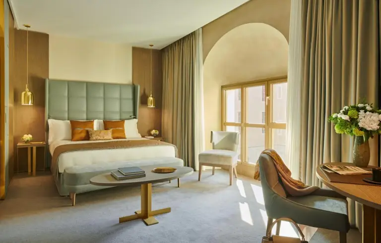 InterContinental Lyon - Hotel Dieu elegant suite