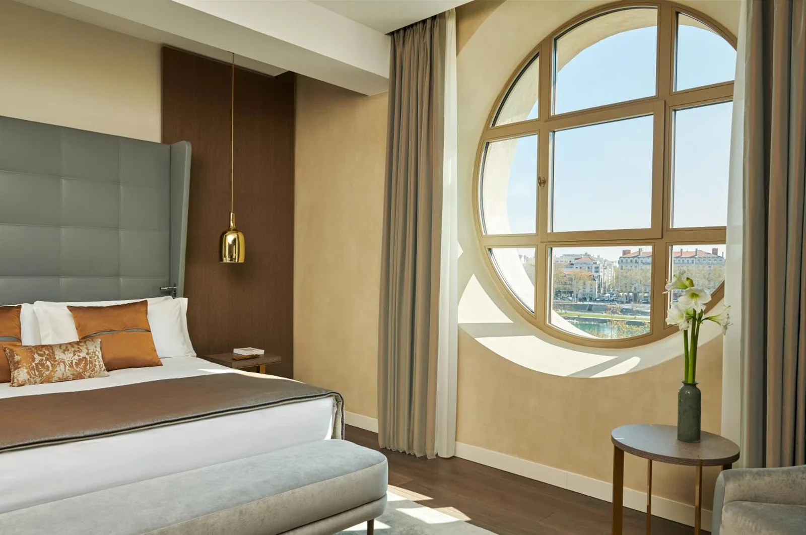 InterContinental Lyon - Hotel Dieu inviting bedroom