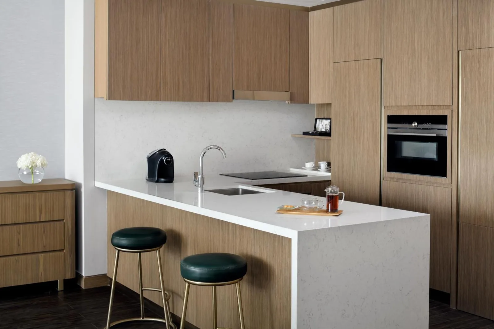 Espace cuisine bien équipé à l'InterContinental Residences Abu Dhabi