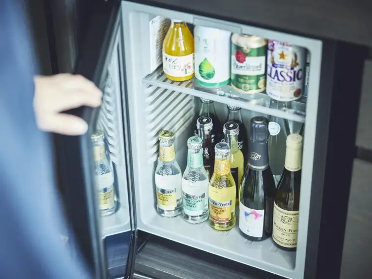 InterContinental Sapporo Minikühlschrank mit Getränken