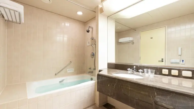 Modern bathroom with shower at InterContinental Yokohama Grand