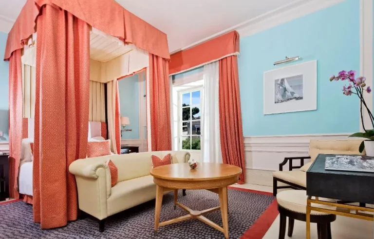 Suite Junior au J.K. Place Capri avec un décor élégant