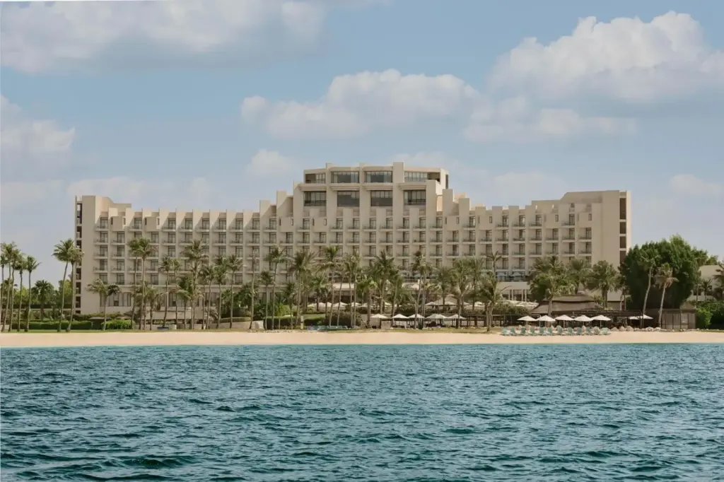 JA Beach Hotel, Dubai