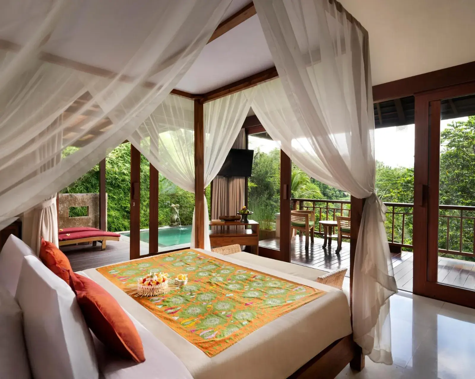 Deluxe room with balcony at Jannata Resort and Spa