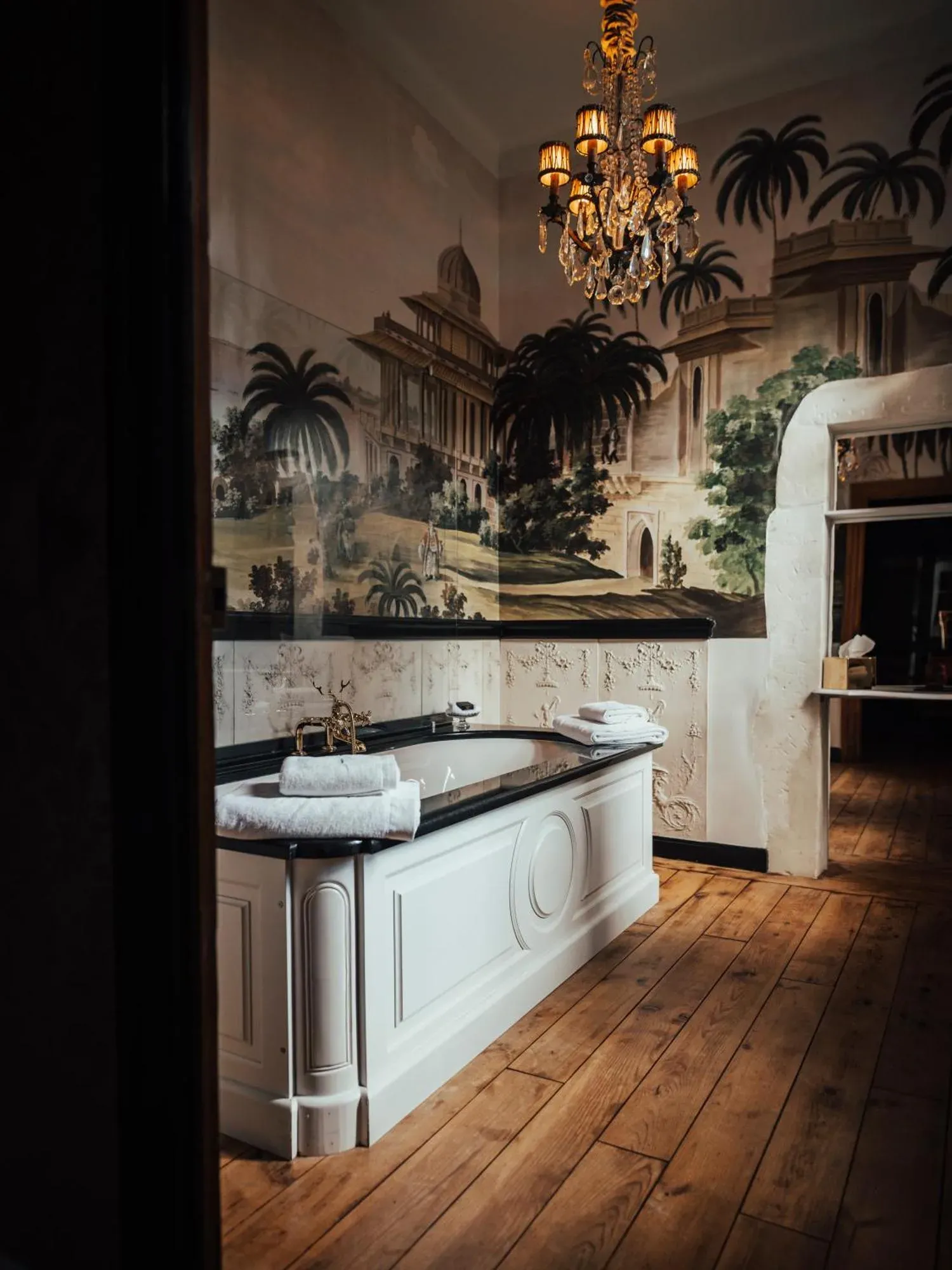 Charming bathroom at Jardins Secrets in Nimes