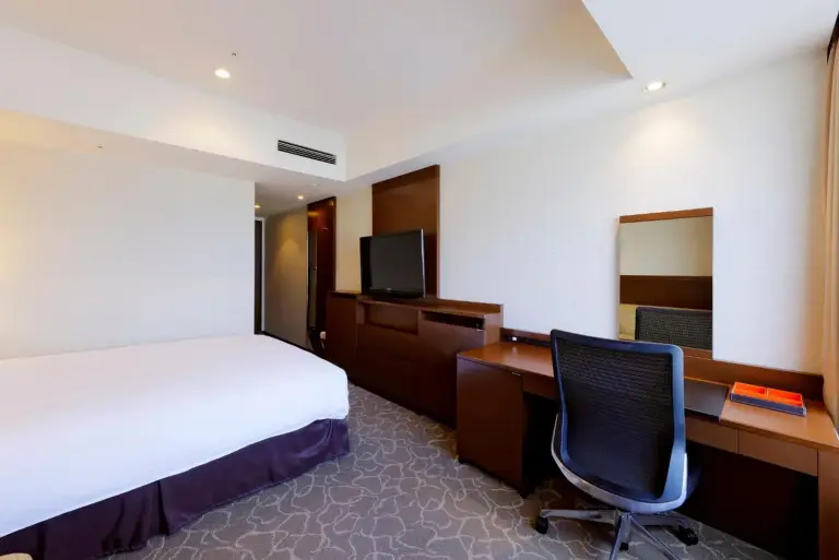 JR Tower Hotel Nikko Sapporo guest room interior