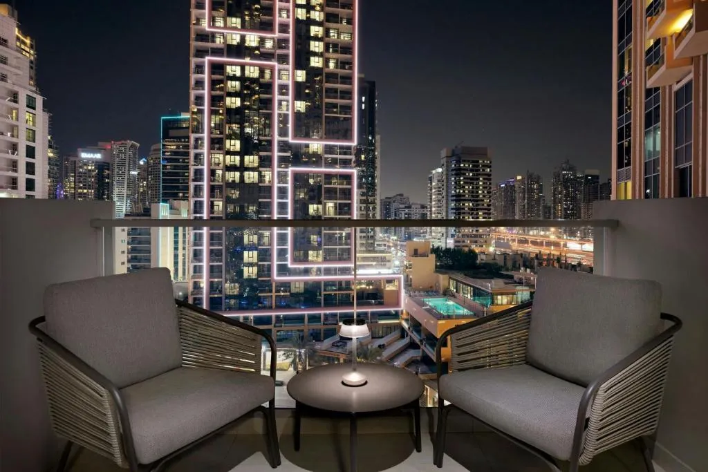 Balkonbereich im JW Marriott Hotel Marina in Dubai