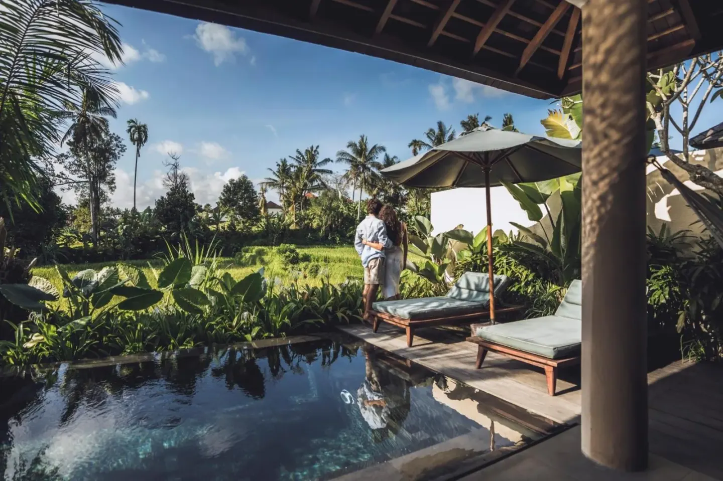 Piscine privée au Kaamala Resort & Spa Ubud entourée par la nature