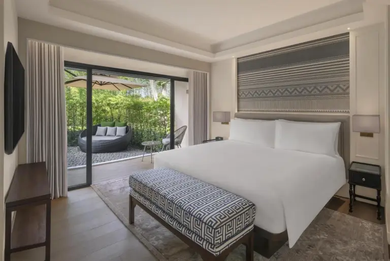 Guest room at Kahavadi Chiang Rai, Curio Collection by Hilton
