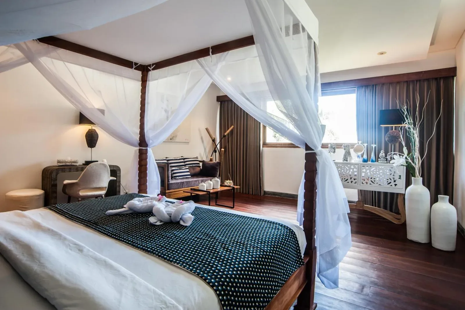 Kamehameha Luxury Villa in Seminyak cozy bedroom with comfortable furnishings