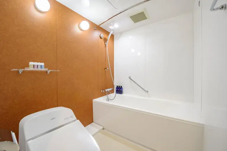 Kanazawa Hakuchoro Hotel Sanraku modern bathroom