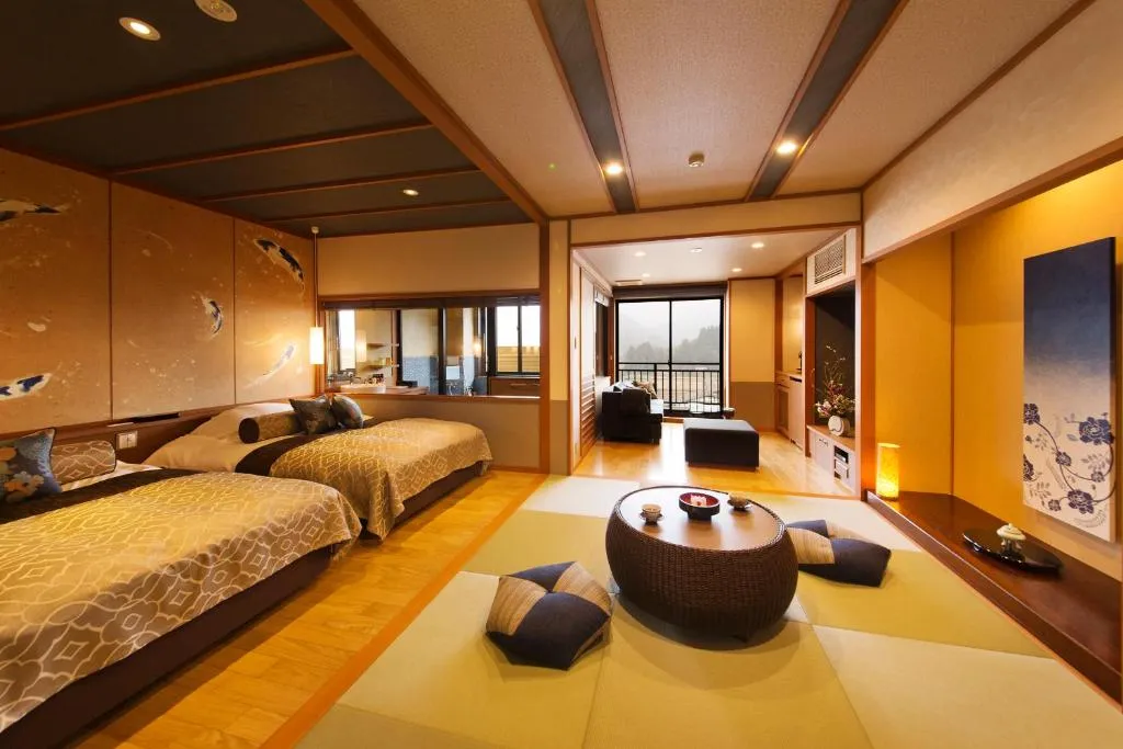 Suite premium Kanazawa Hyakurakusou avec des meubles luxueux