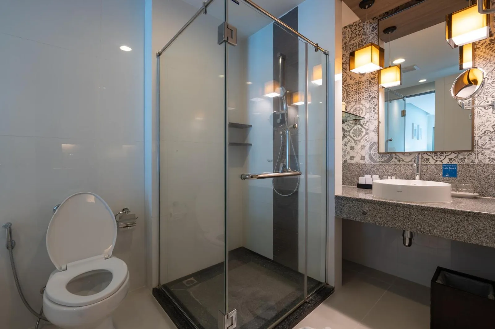 Bathroom with shower at Kantary Hills Hotel, Chiang Mai