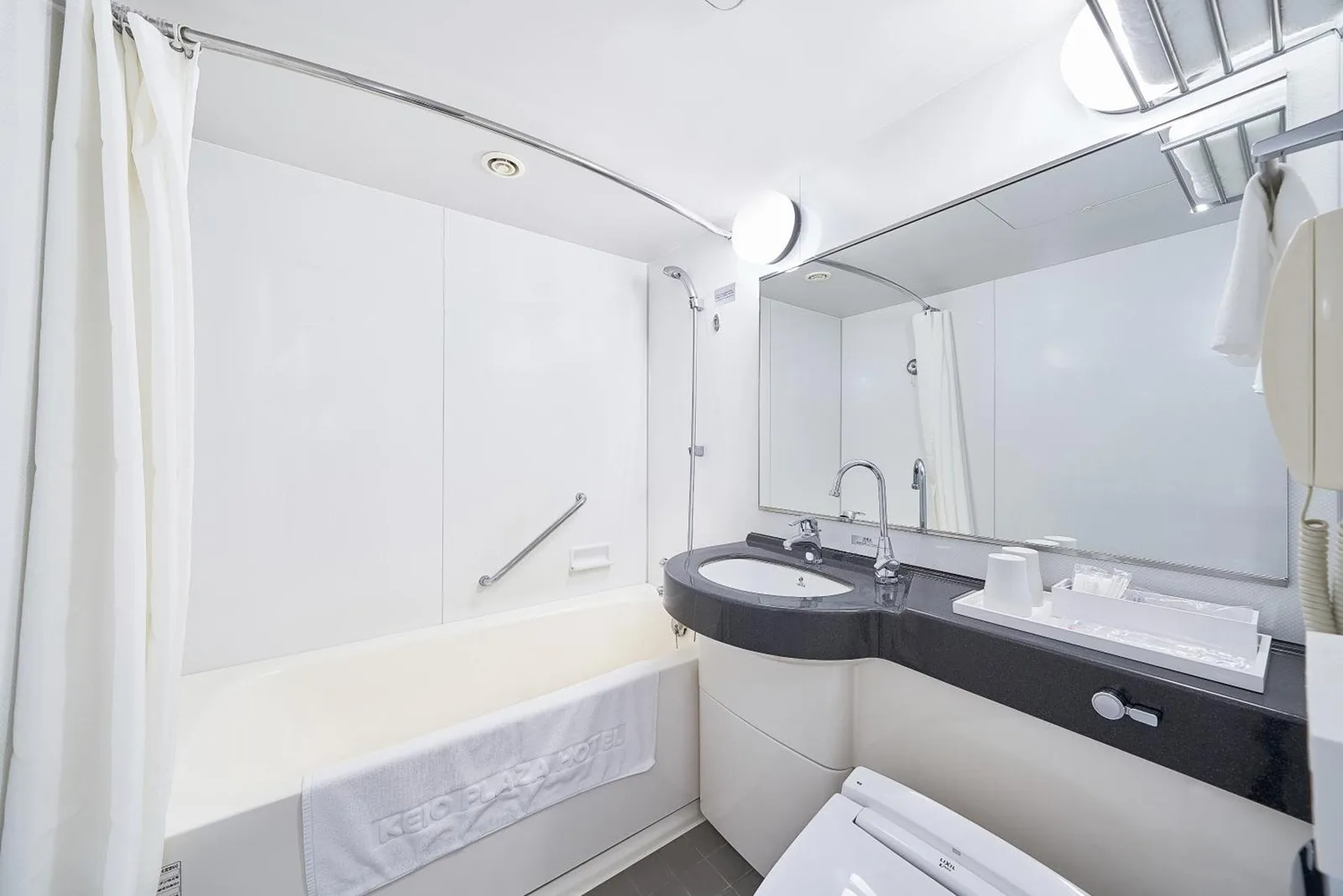 Modern bathroom at Keio Plaza Hotel Sapporo