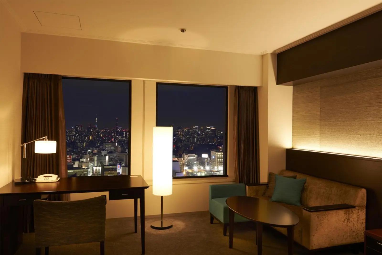 Keio Plaza Hotel Tokyo bathroom facilities