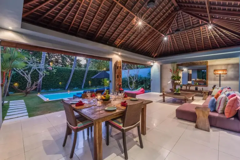 Kembali Villas Seminyak - Dining Area