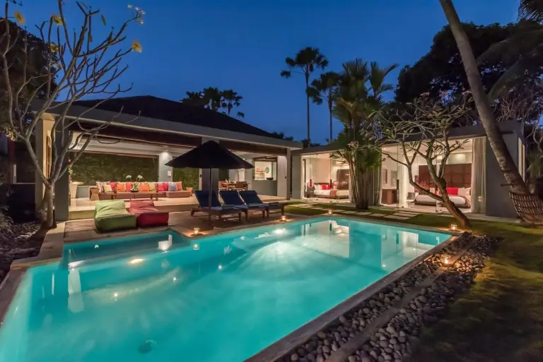 Kembali Villas Seminyak - Evening Poolside