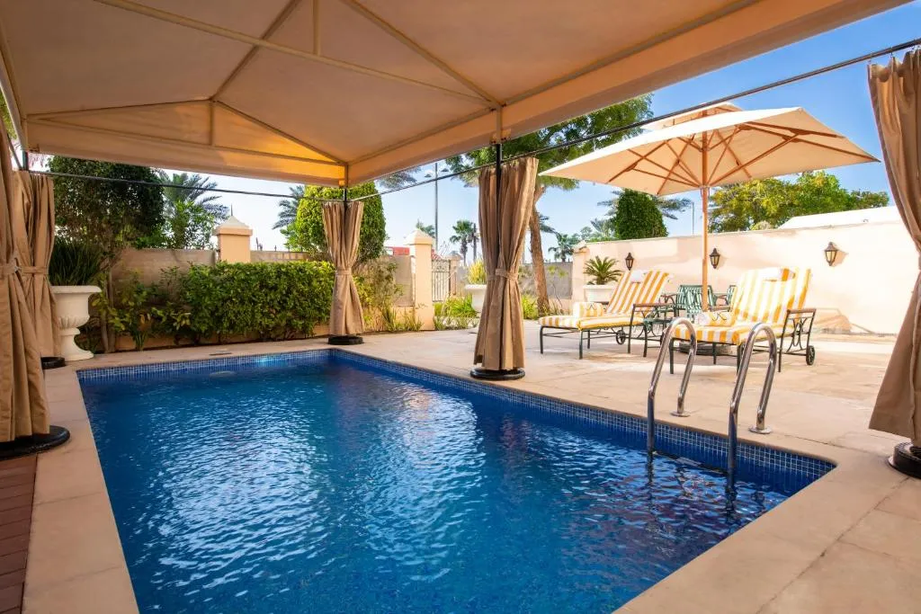 Private pool and sun loungers at Kempinski Hotel Palm Jumeirah