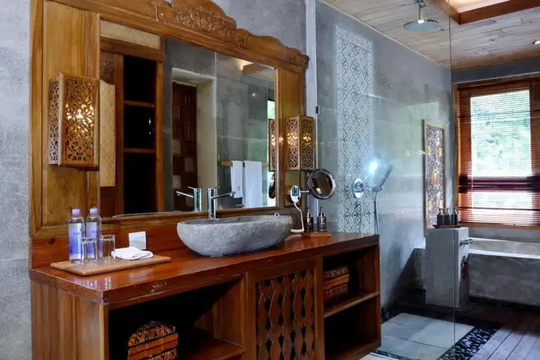 Kenran Resort Ubud By Soscomma bathroom