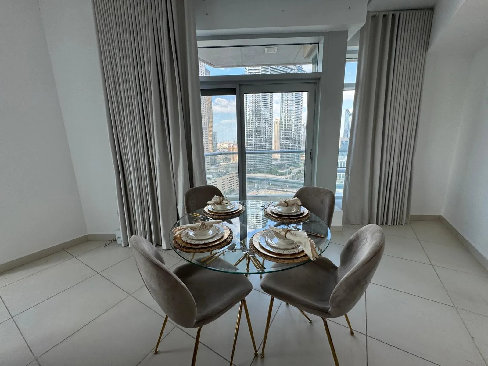 Kensington 1BR at The Lofts East Downtown, à Dubaï